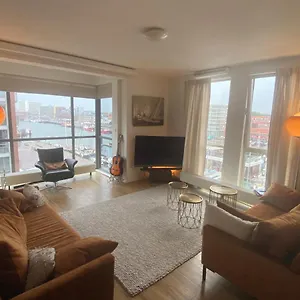 https://scheveningen-diamond-view-beach-and-harbour.thehaguehotels.net